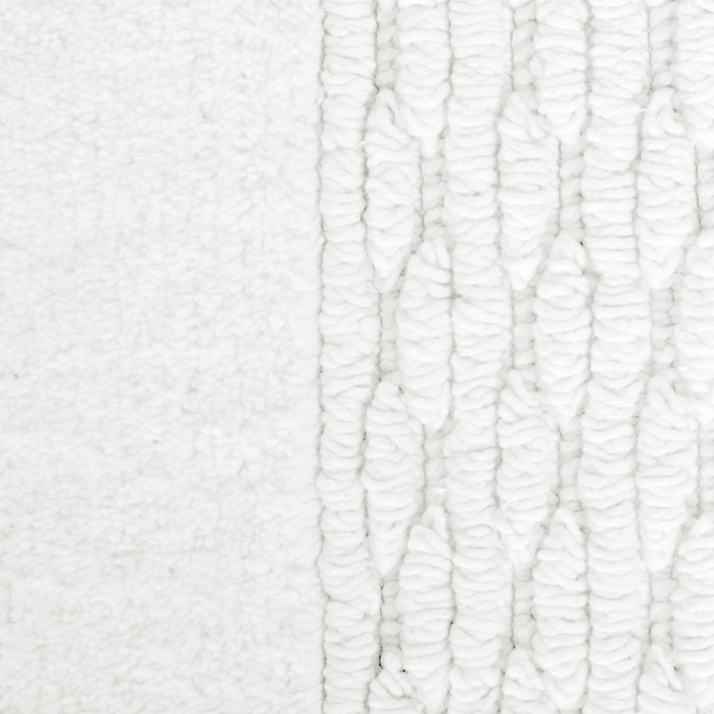 The White Shoreline Weave Bath Mat