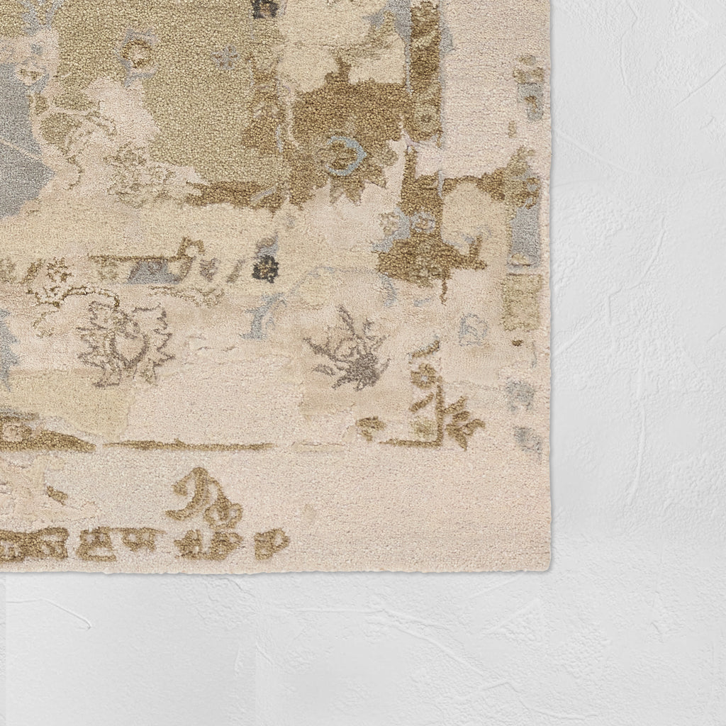 The Wren Medallion Tufted Wool Rug