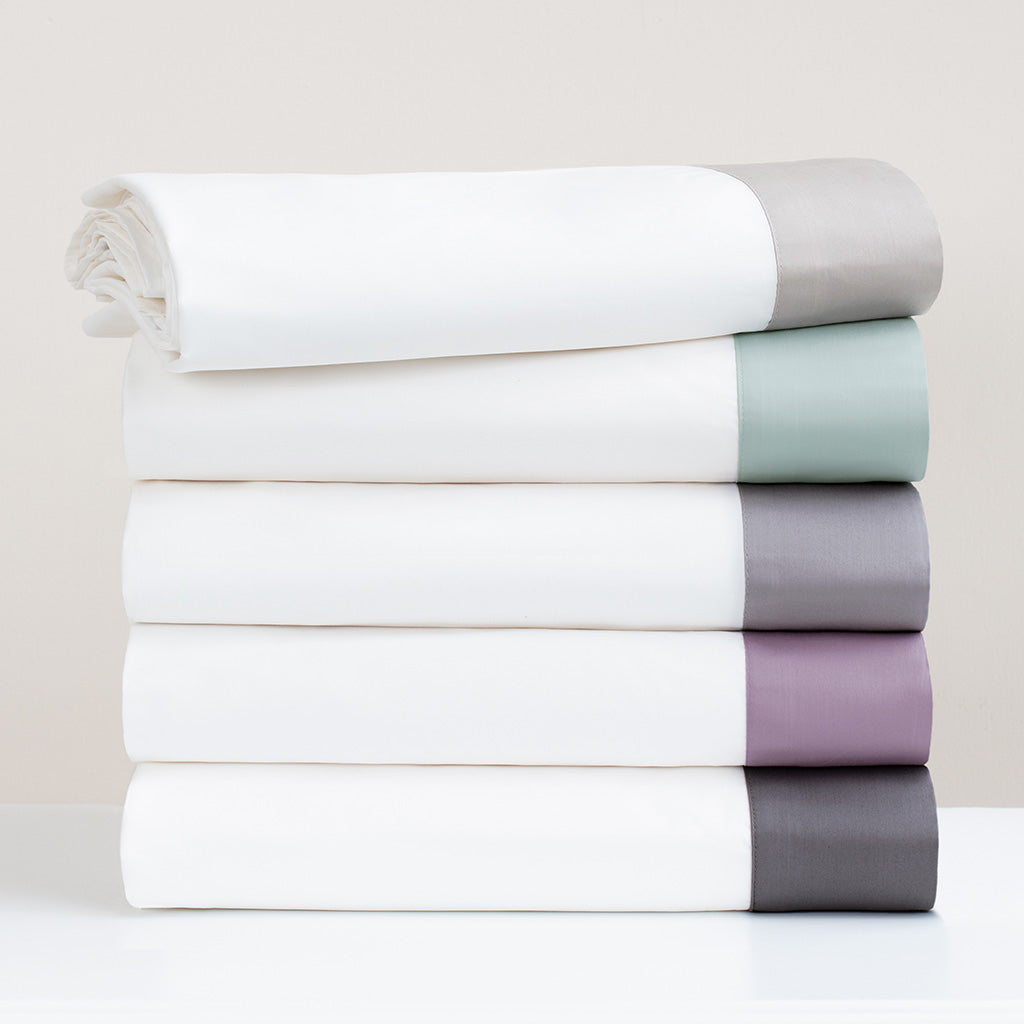 The Porcelain Green Border Sheet Set