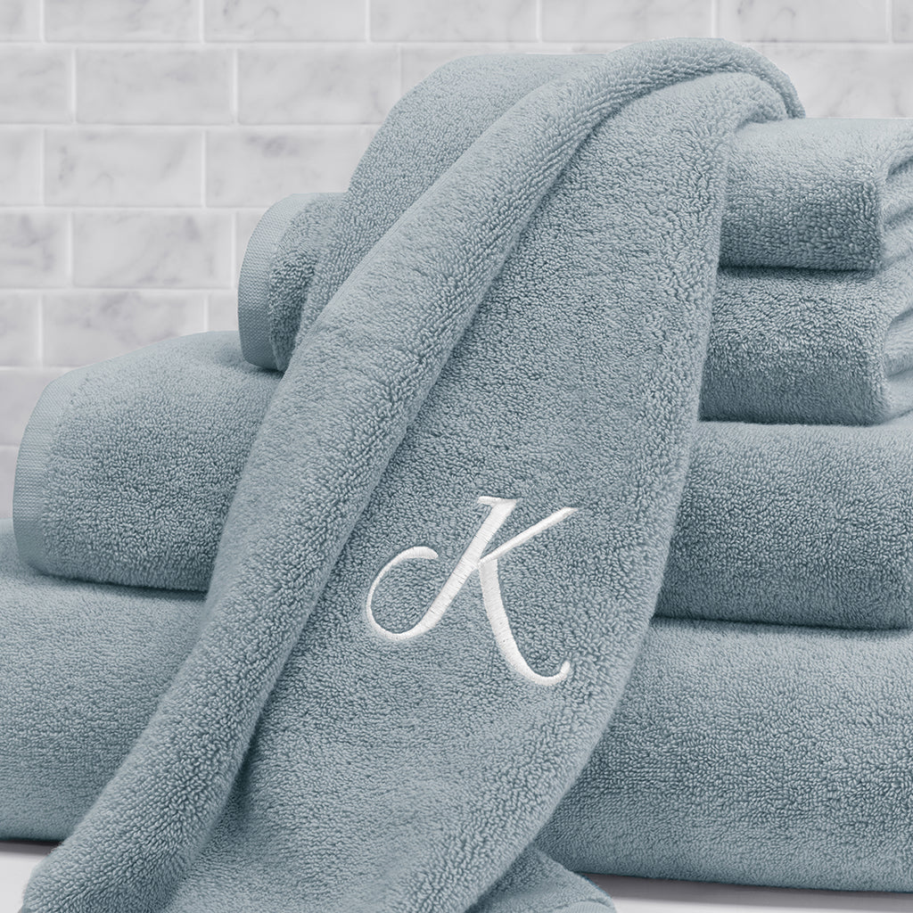 Bedroom inspiration and bedding decor | Plush Coastal Blue Towel Essentials Bundle (2 Wash + 2 Hand + 2 Bath Towels) Duvet Cover | Crane and Canopy