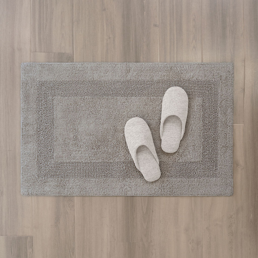 The Grey Tufted Border Bath Mat – Crane & Canopy