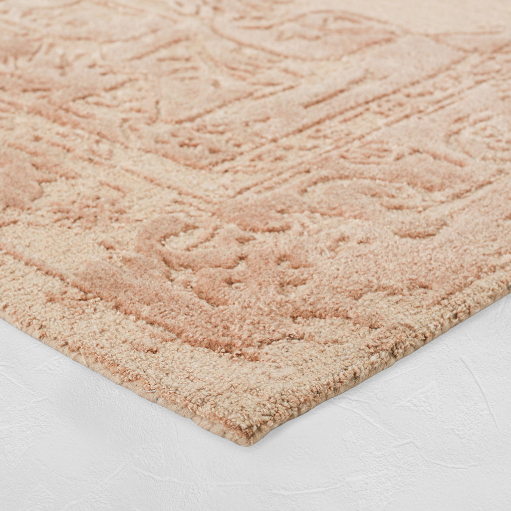The Isla Medallion Tufted Wool Rug