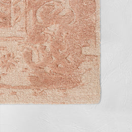 The Isla Medallion Tufted Wool Rug