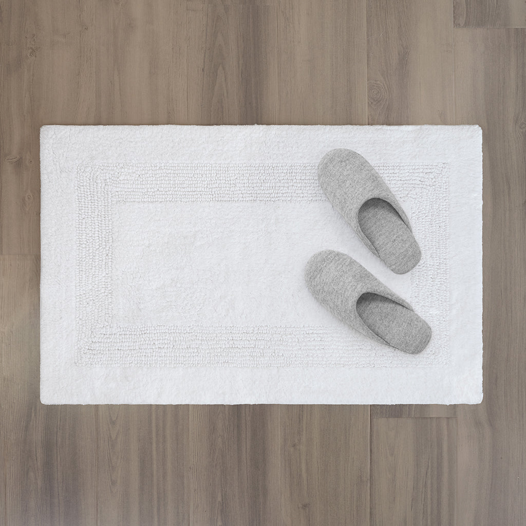 The White Tufted Border Bath Mat – Crane & Canopy