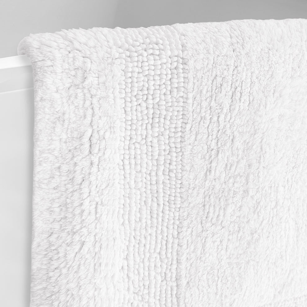 The White Tufted Border Bath Mat – Crane & Canopy