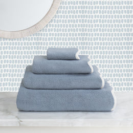 White Scalloped Plush Vista Blue Towel Spa Bundle (2 Wash + 2 Hand + 4 Bath Towels)