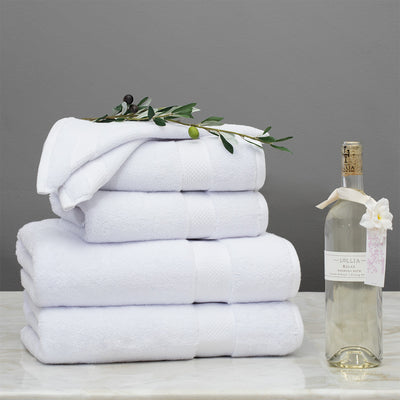 Bathing Beauty Gift Set (2 Wash + 2 Hand + 2 Bath Towels & Lollia Bubble Bath)