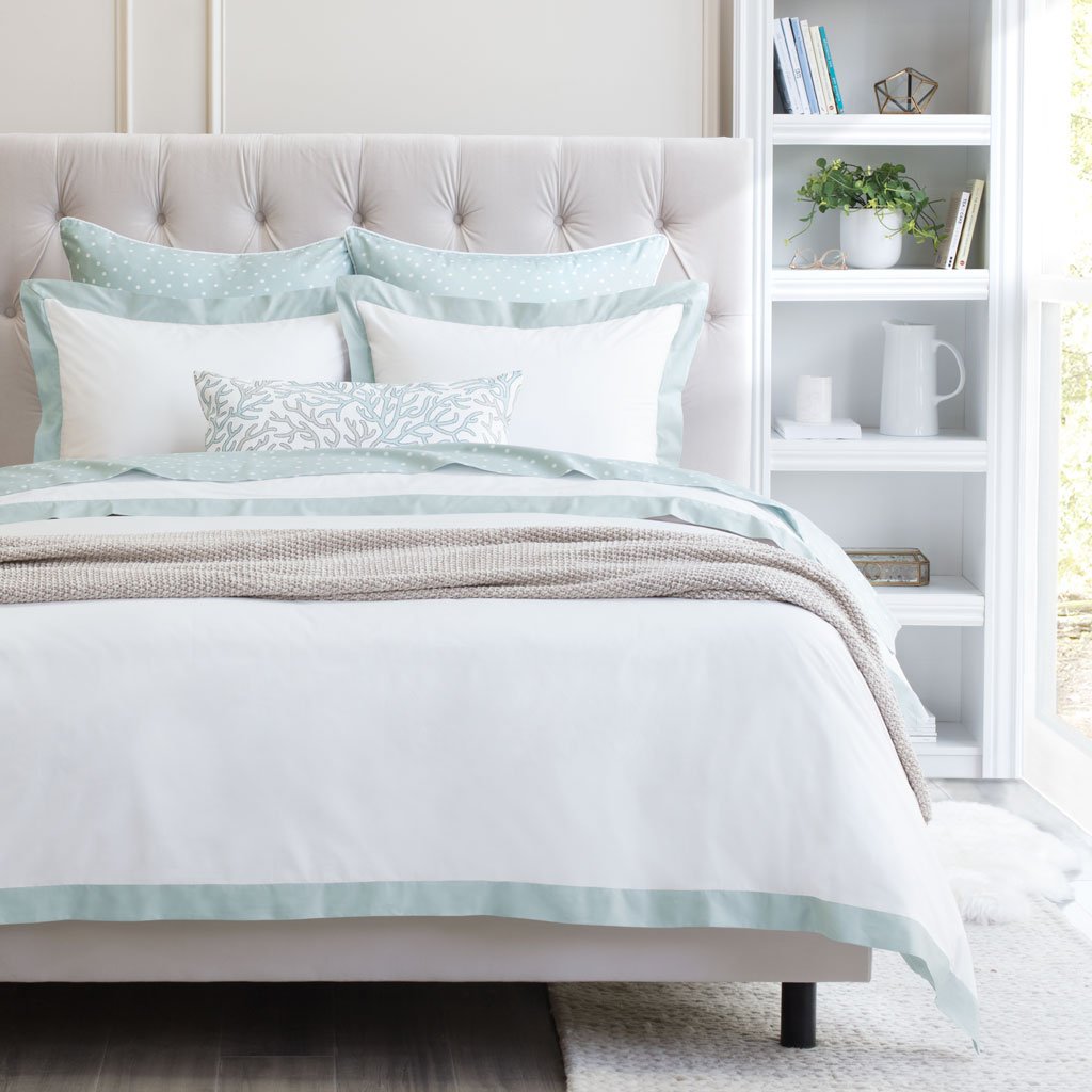 Porcelain Green Linden Border Duvet Cover