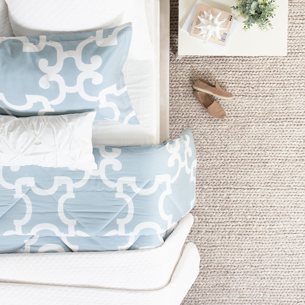 The Noe Blue Comforter