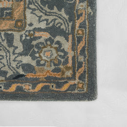 The Tuscany Medallion Tufted Wool Rug